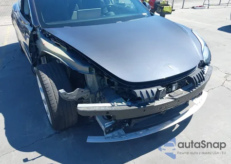 2018 Tesla Model 3 Long Range/Performance z USA, uszkodzony, nr VIN 5YJ3E1EB8JF113048